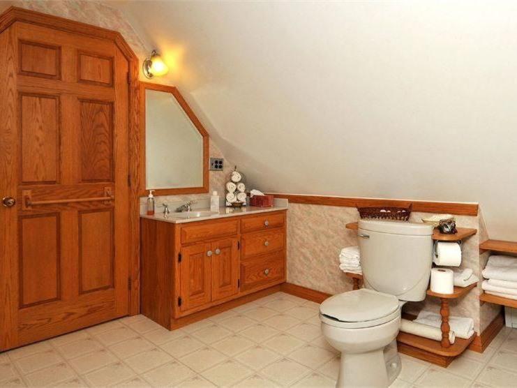 Victorian Loft Bed and breakfast